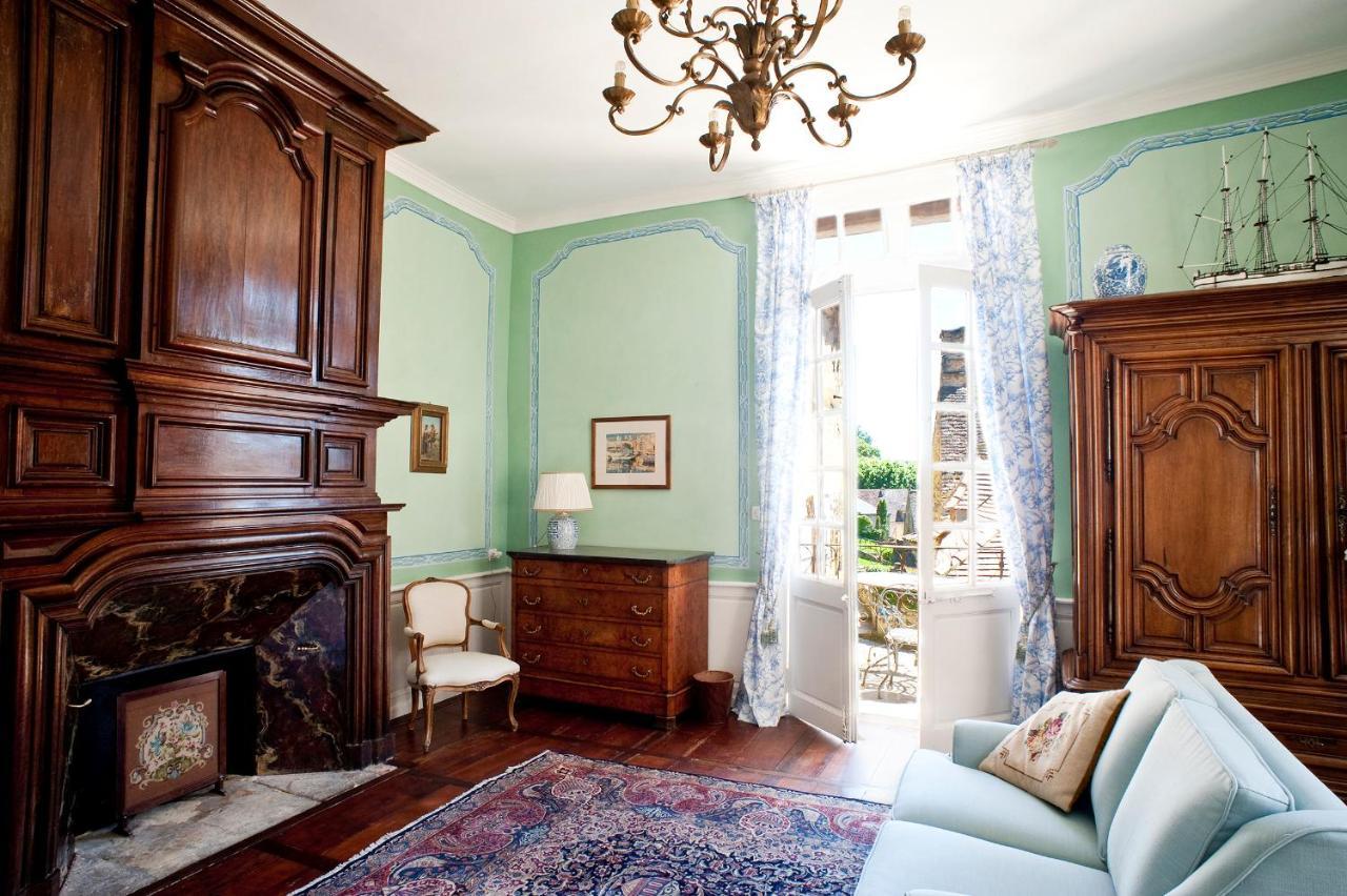 Appartements Les Suites Sarladaises サルラ・ラ・カネダ エクステリア 写真